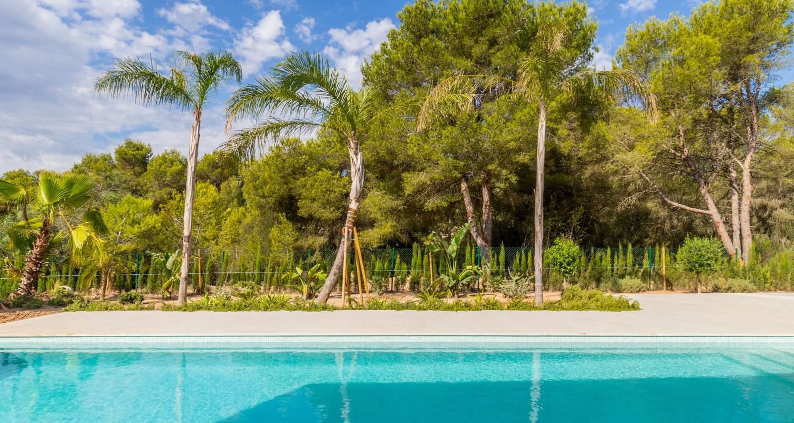 Villa de luxe neuve à Jávea – Terrain sud de 1.032 m², piscine chauffée et haute efficacité énergétique.