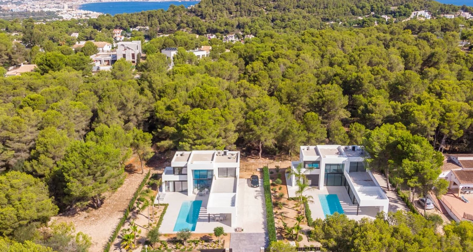 Villa de luxe neuve à Jávea – Terrain sud de 1.032 m², piscine chauffée et haute efficacité énergétique.