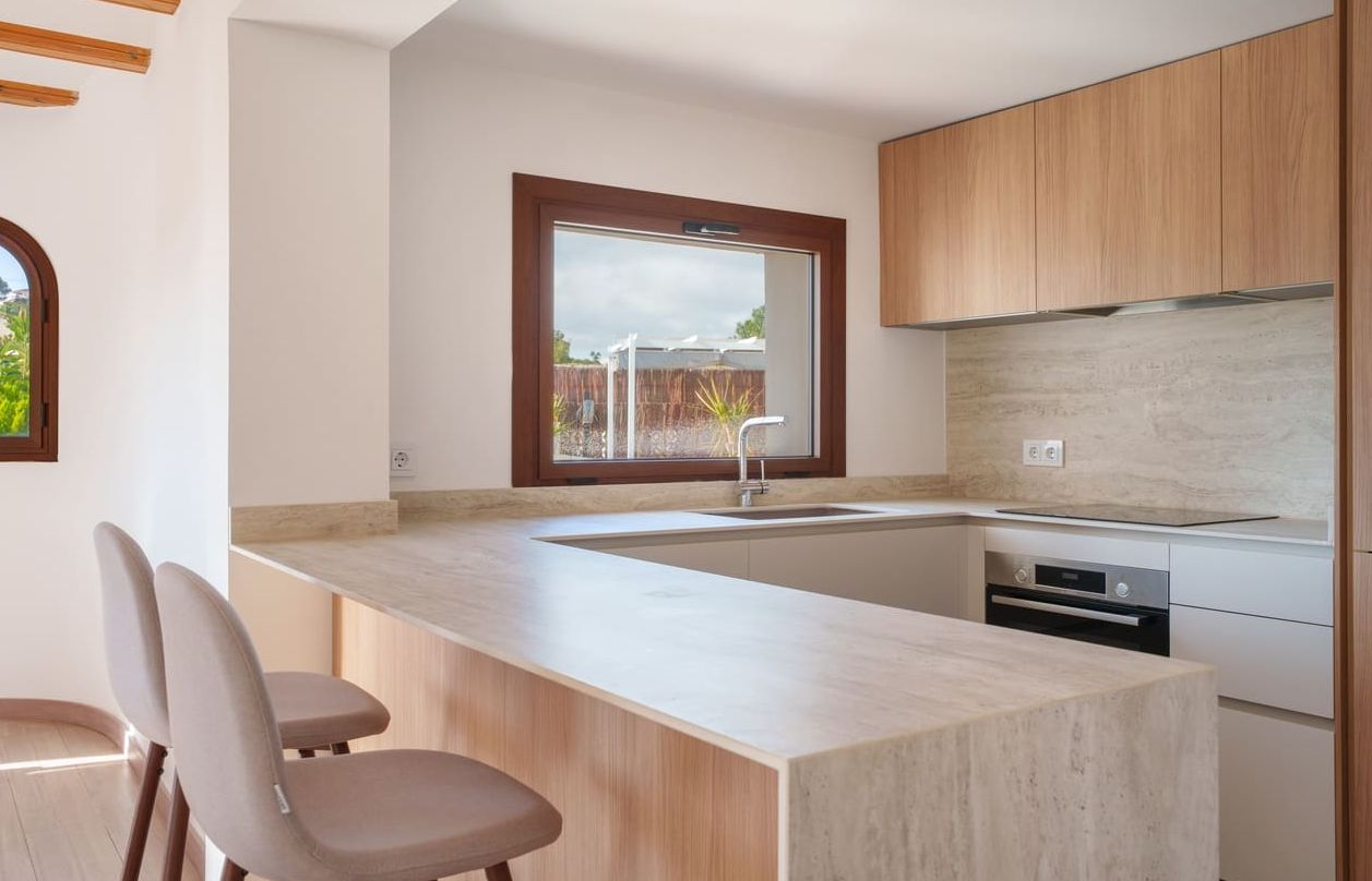 6-bedroom villa with pool in Jávea, Alicante.