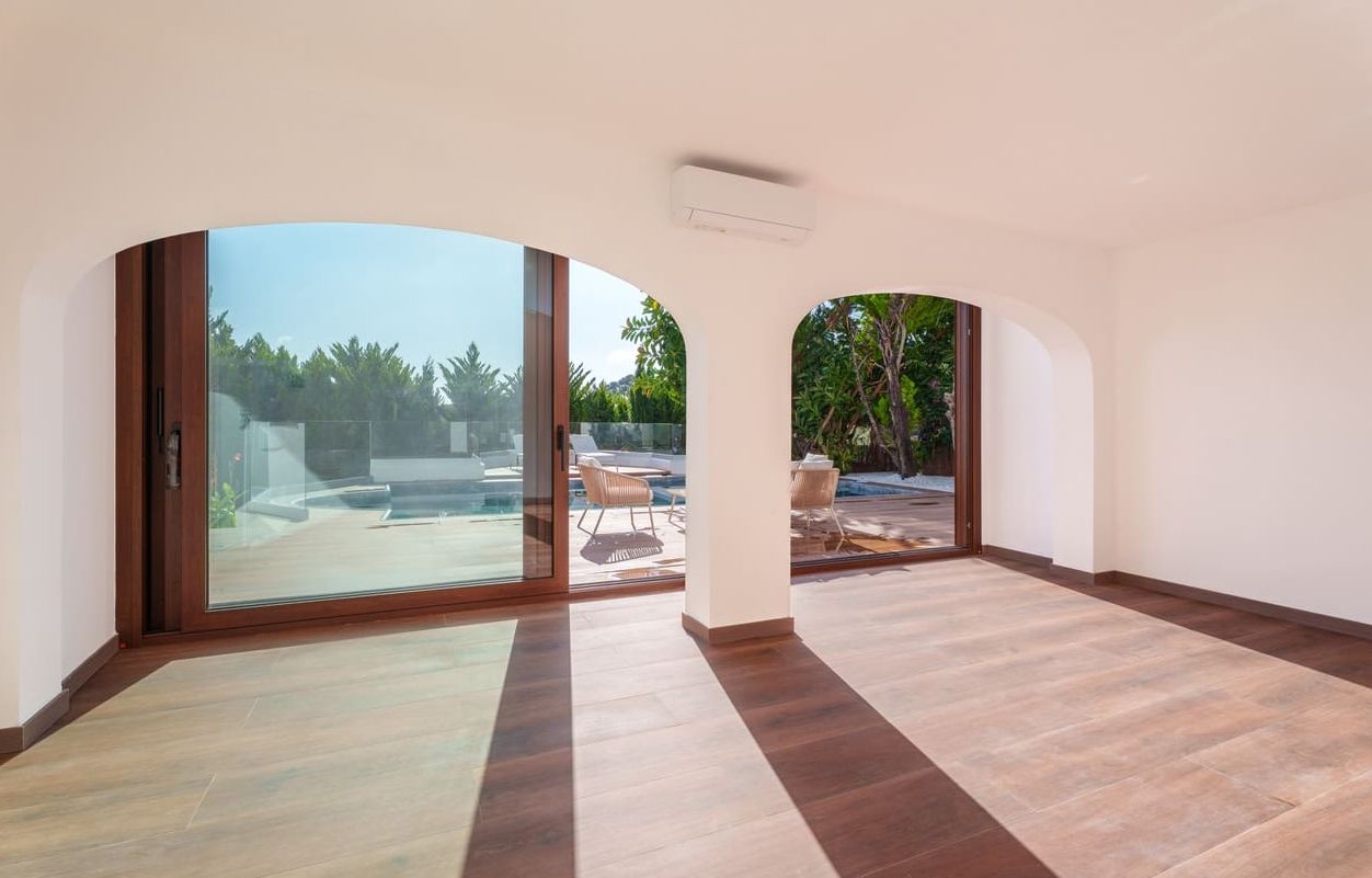 6-bedroom villa with pool in Jávea, Alicante.