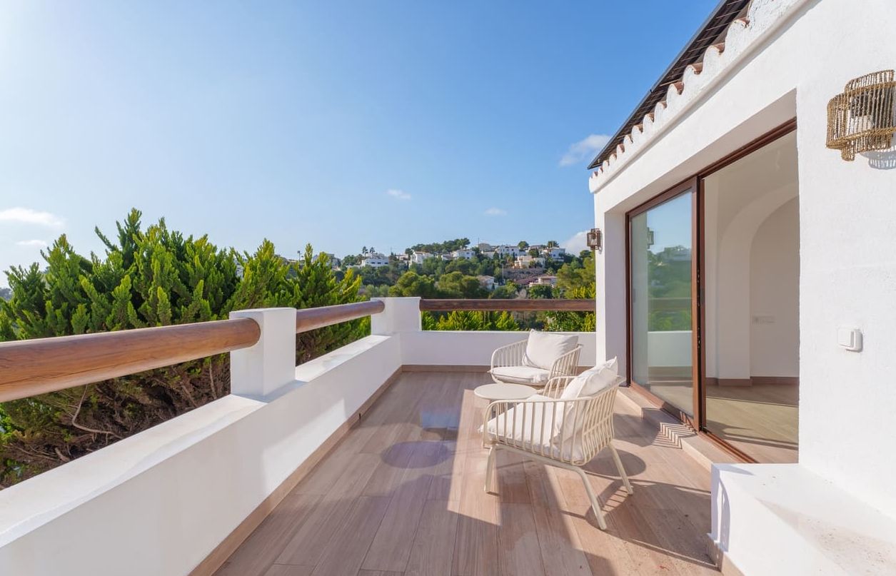 6-bedroom villa with pool in Jávea, Alicante.