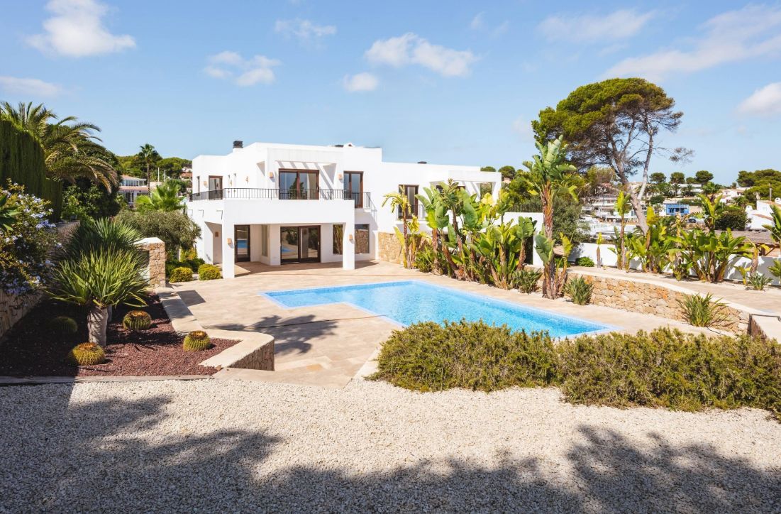 Villa de luxe en première ligne de mer à vendre à Moraira, Costa Blanca