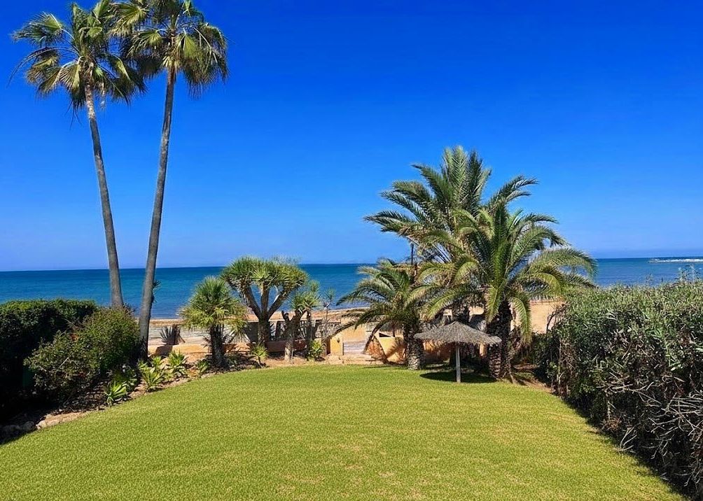 CP1182 - Villa exclusive en première ligne de plage à Las Marinas, Dénia