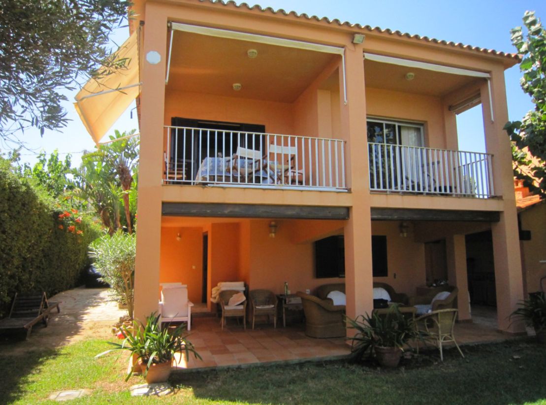 Villa exclusive en première ligne de plage à Las Marinas, Dénia