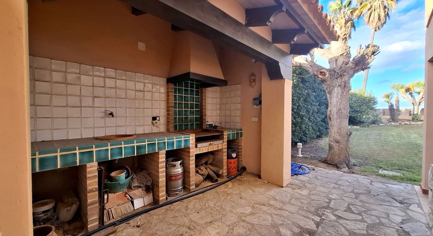 Villa exclusive en première ligne de plage à Las Marinas, Dénia