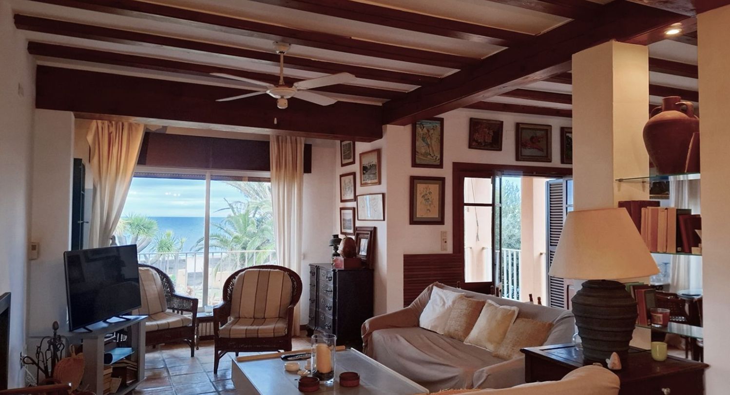 Villa exclusive en première ligne de plage à Las Marinas, Dénia