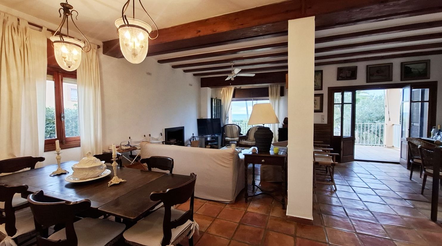 Villa exclusive en première ligne de plage à Las Marinas, Dénia