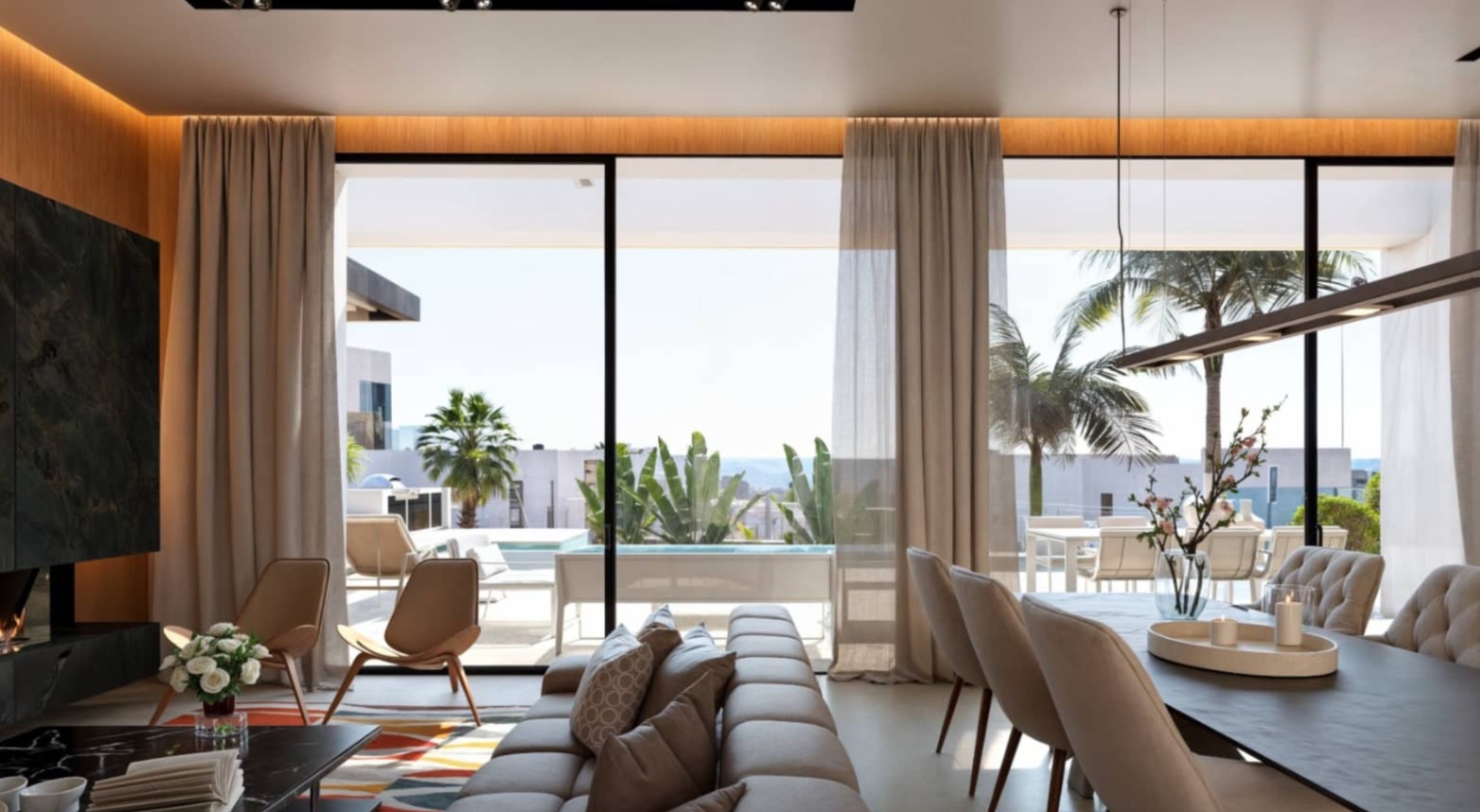 Villa de obra nueva de arquitectura contemporánea con vistas al mar en Moraira