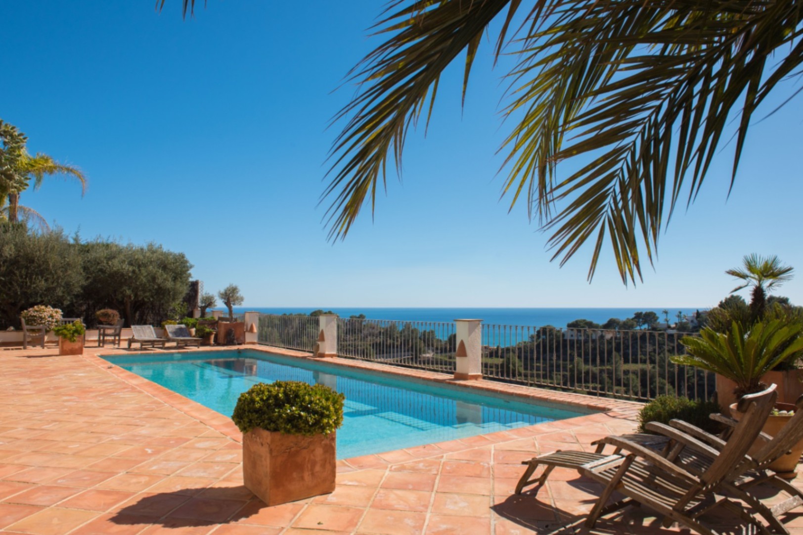 Villa méditerranéenne exclusive avec des vues imprenables sur la mer à Moraira