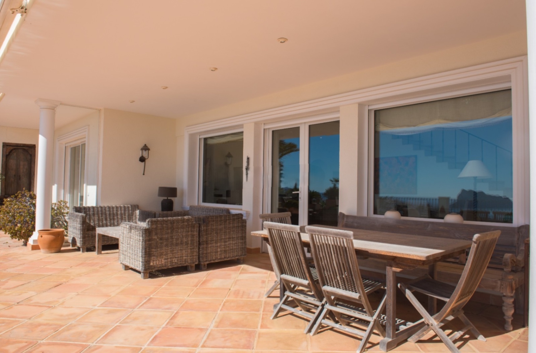 Villa méditerranéenne exclusive avec des vues imprenables sur la mer à Moraira