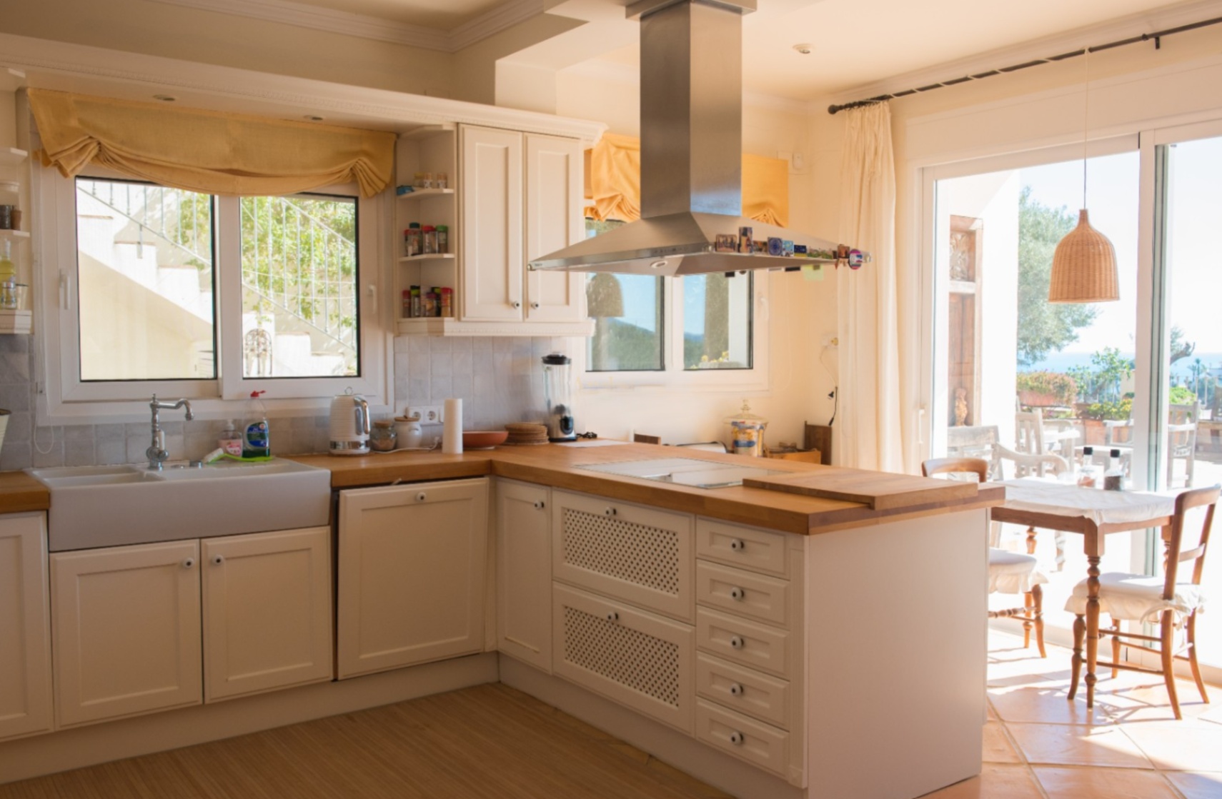 Villa méditerranéenne exclusive avec des vues imprenables sur la mer à Moraira
