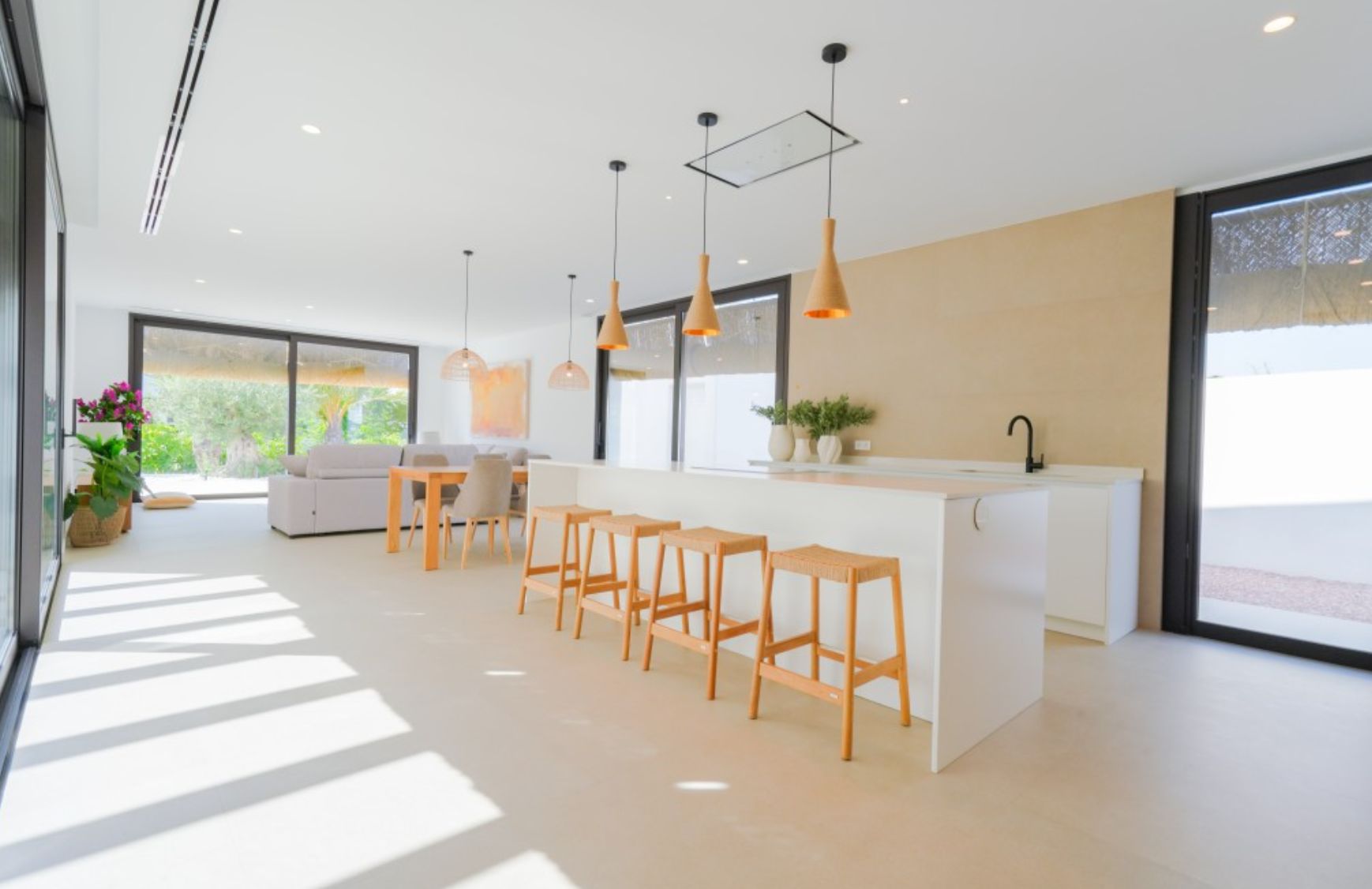 Villa ibicenca neuve avec vue sur la mer à Moraira