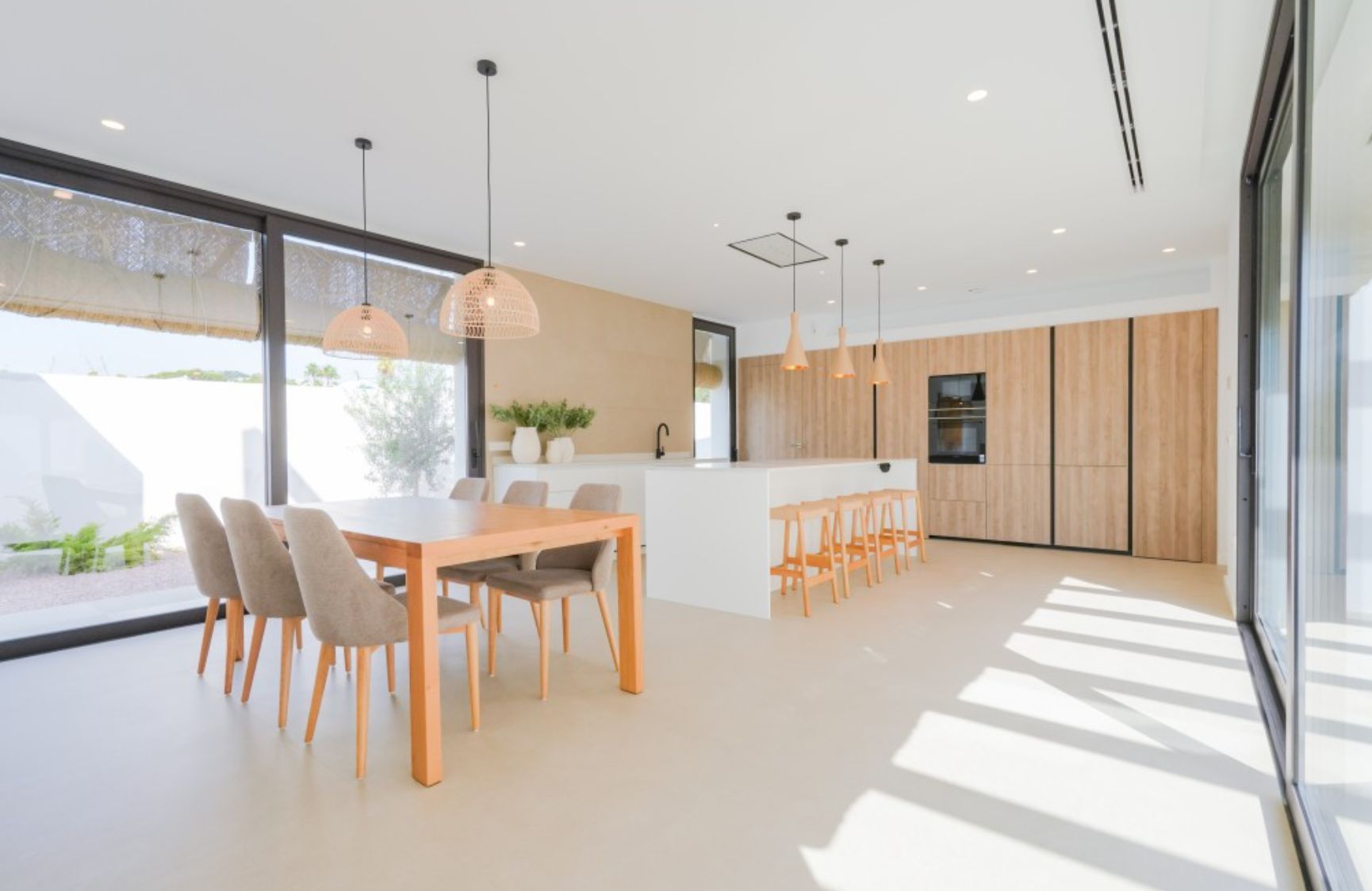 Villa ibicenca neuve avec vue sur la mer à Moraira