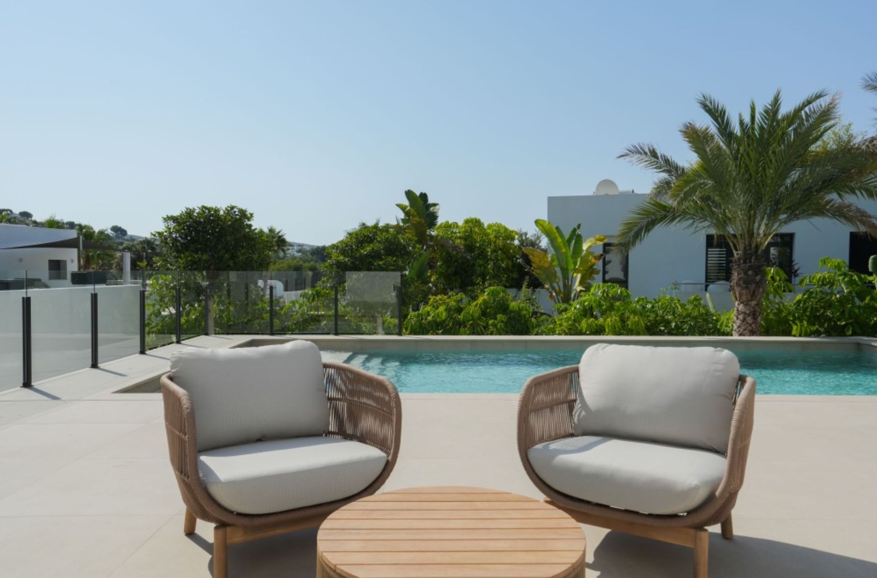 Villa ibicenca neuve avec vue sur la mer à Moraira