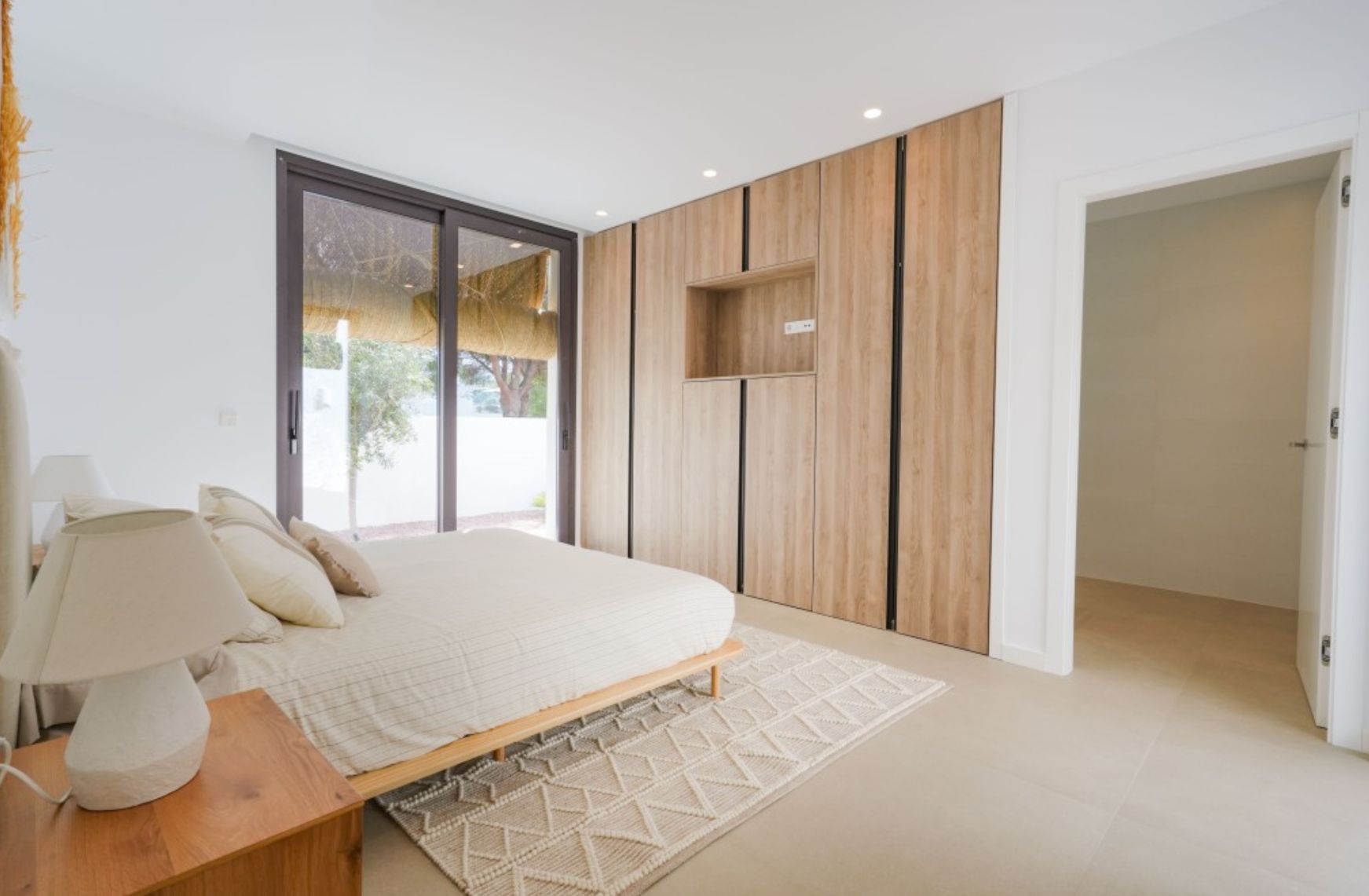 Villa ibicenca neuve avec vue sur la mer à Moraira