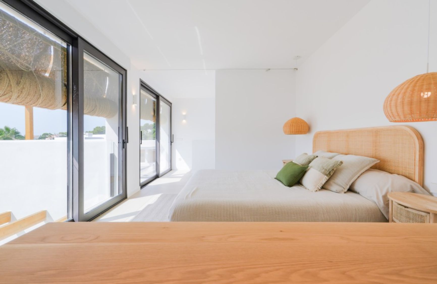 Villa ibicenca neuve avec vue sur la mer à Moraira