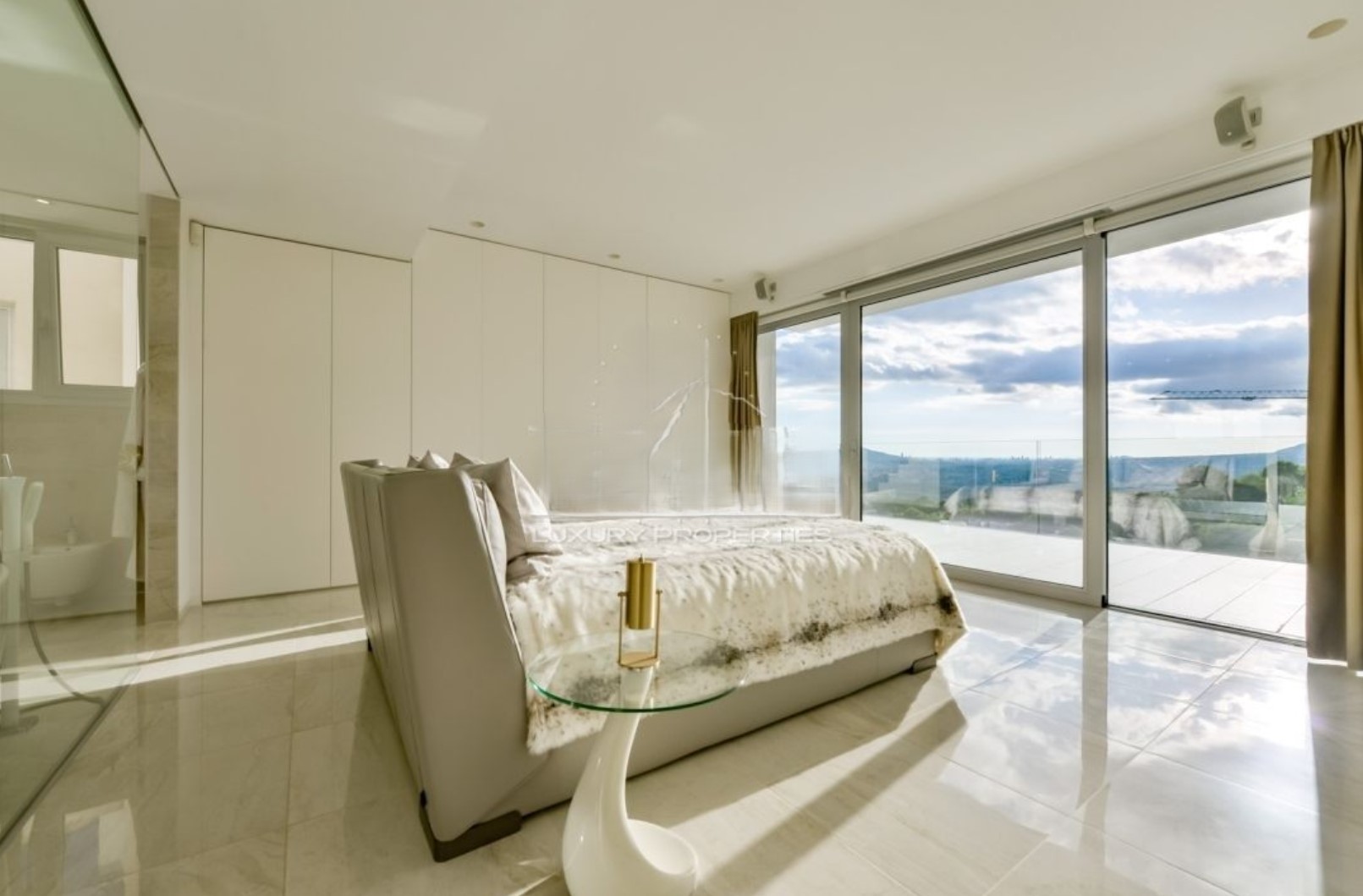 Villa de luxe à Altea de Sierra avec vue sur la mer