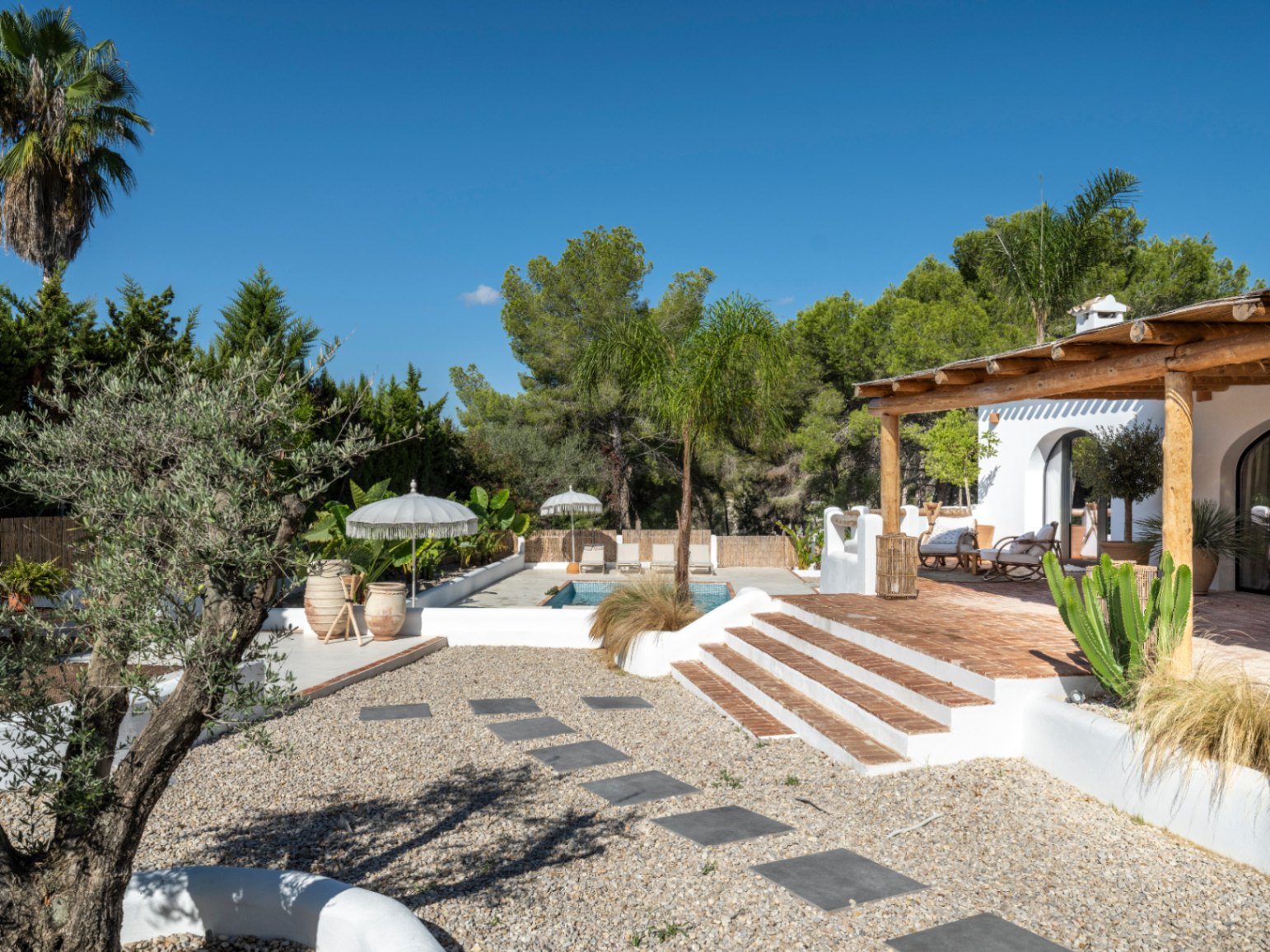 Chalet à vendre de 5 chambres avec piscine à Jávea