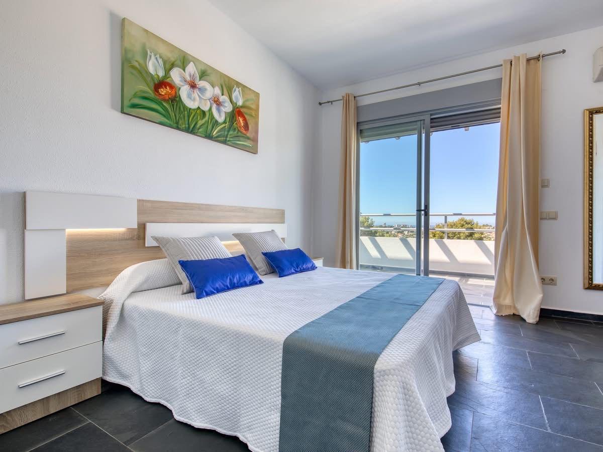 villa moderne avec vue sur la mer à La Fustera, Benissa Costa