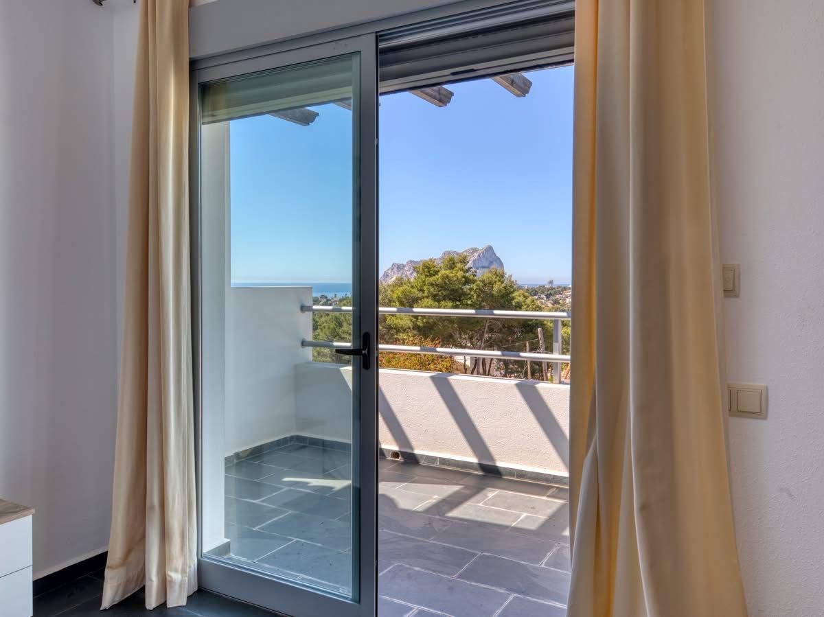villa moderne avec vue sur la mer à La Fustera, Benissa Costa