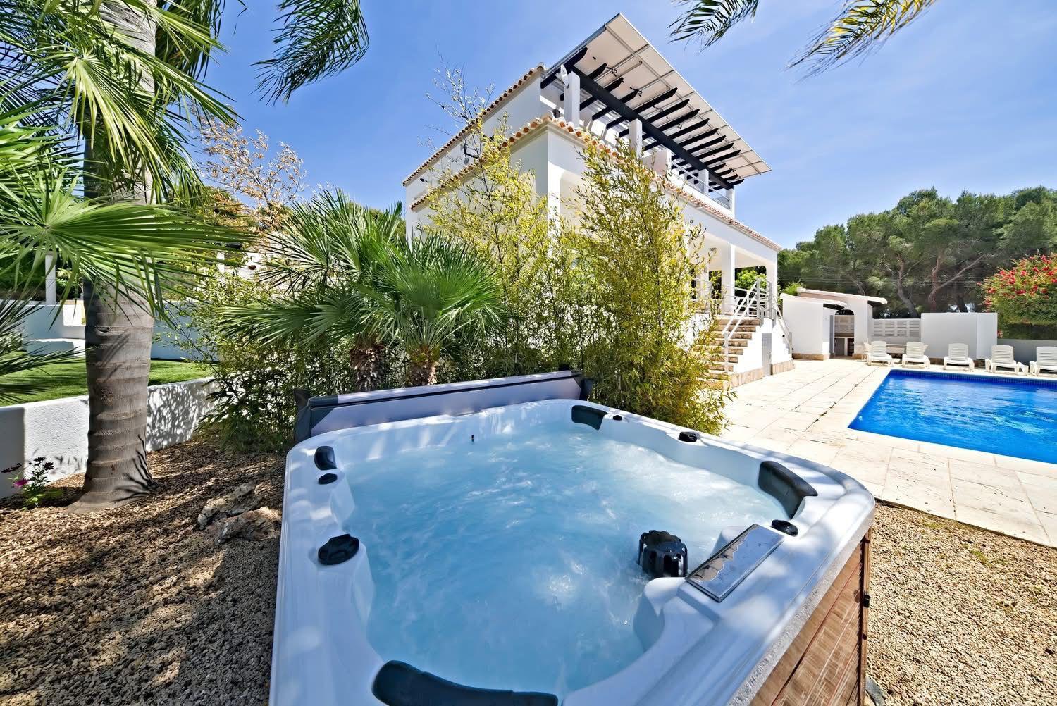 villa moderne avec vue sur la mer à La Fustera, Benissa Costa