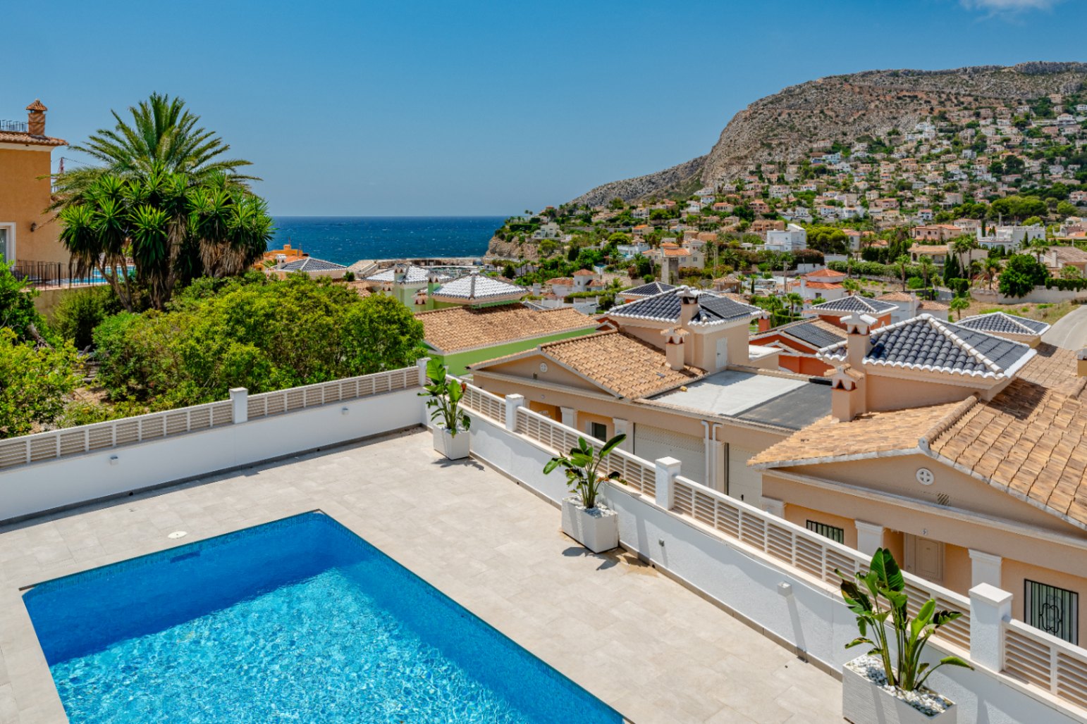VILLA MODERNE AVEC VUE SUR LA MER À CALPE
