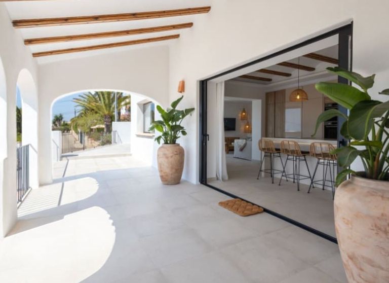 Lyxvilla med havsutsikt i Granadella, Jávea