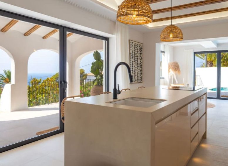 Lyxvilla med havsutsikt i Granadella, Jávea