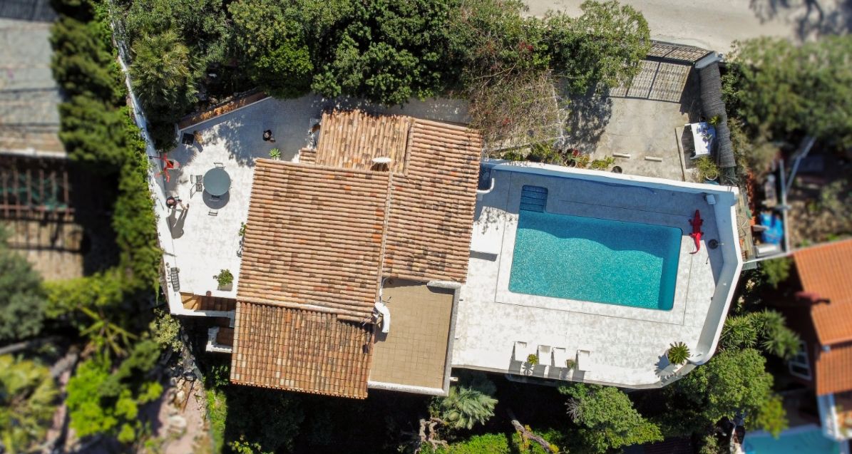 Villa mediterránea reformada con vistas al mar en Dénia – lista para entrar a vivir