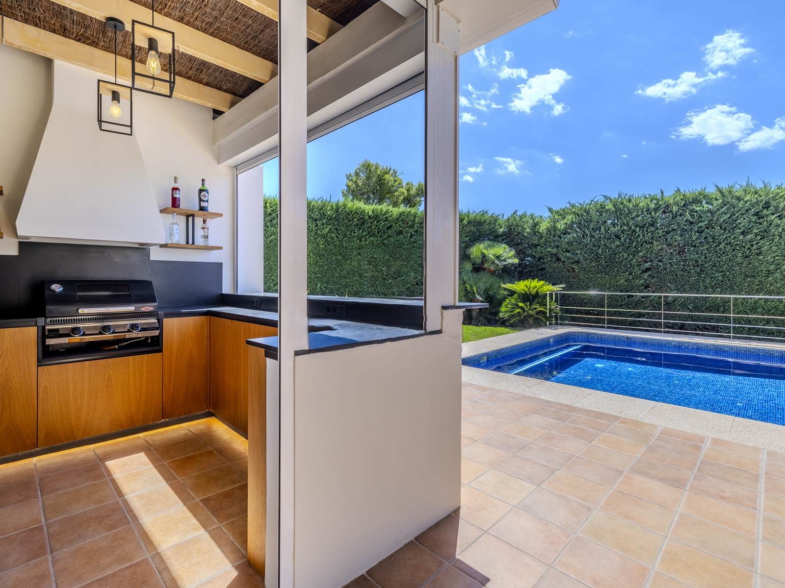 Villa de luxe avec domotique, piscine chauffée et vue sur le Montgó à Jávea