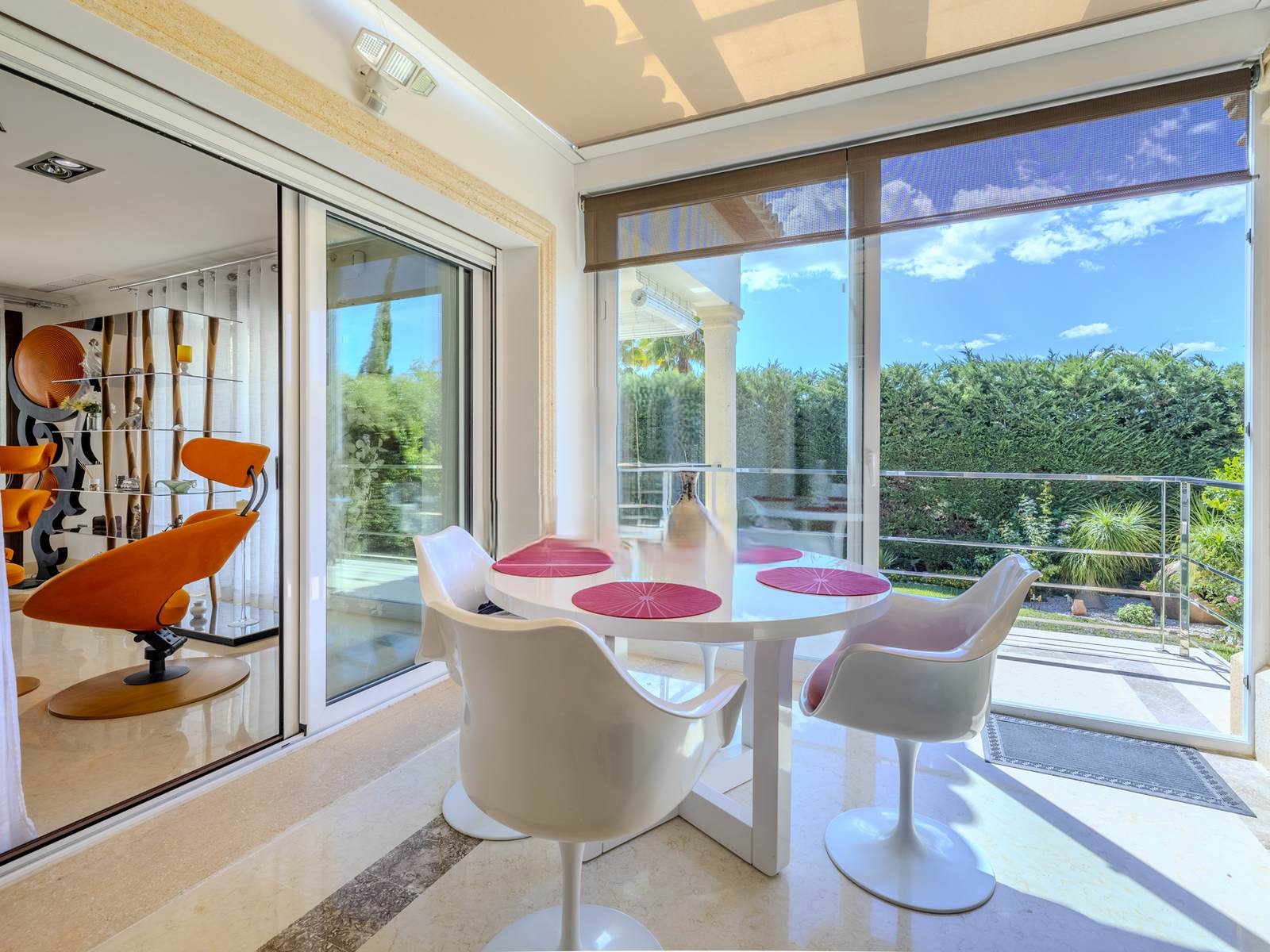 Villa de luxe avec domotique, piscine chauffée et vue sur le Montgó à Jávea