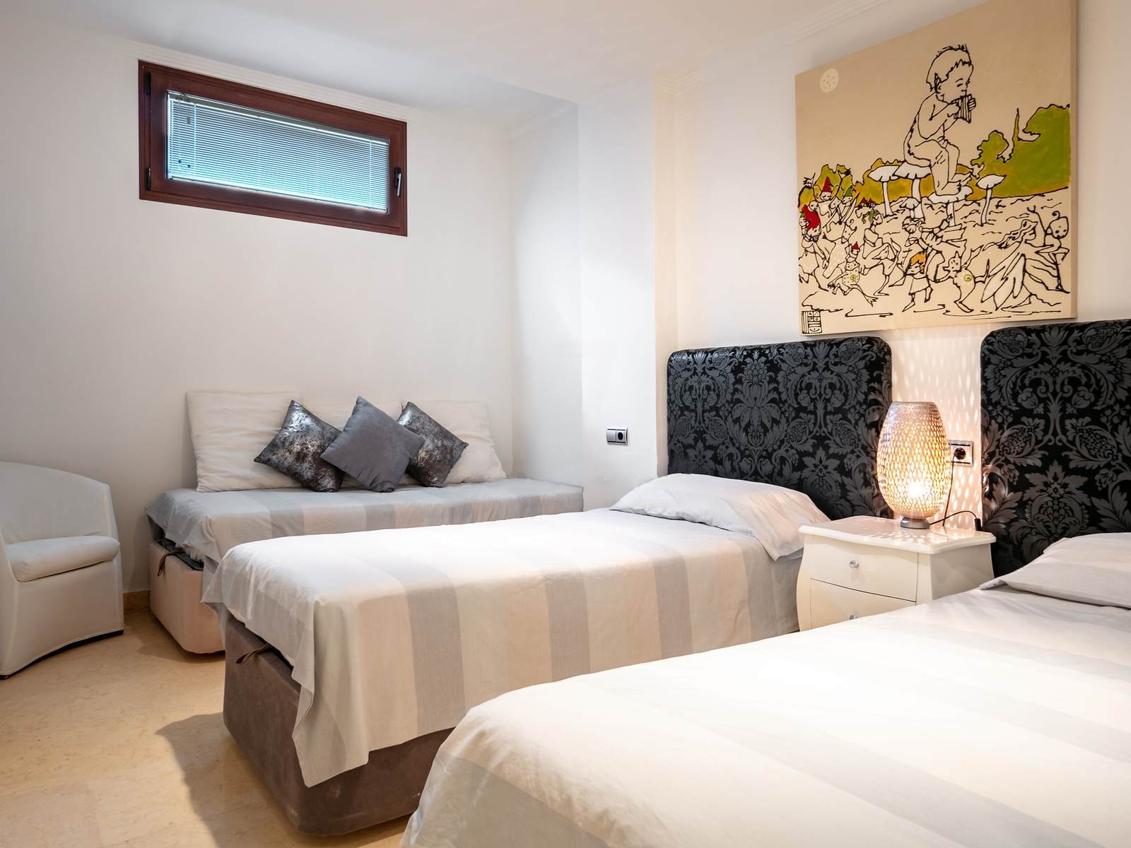 Villa de luxe avec domotique, piscine chauffée et vue sur le Montgó à Jávea
