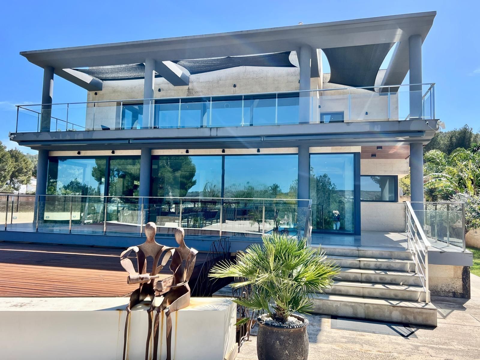 Villa de luxe contemporaine avec vue panoramique sur la mer à Jávea