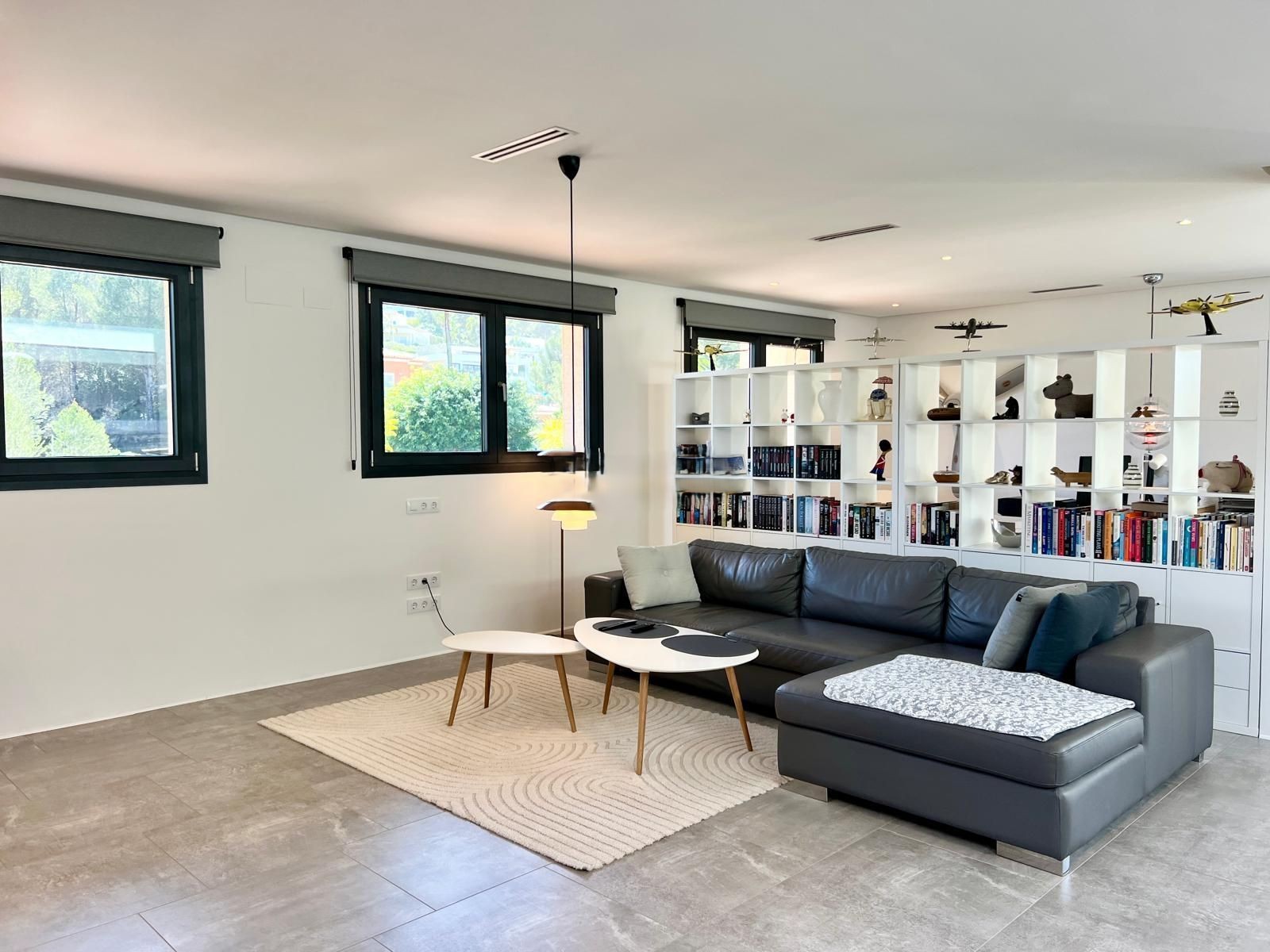 Villa de luxe contemporaine avec vue panoramique sur la mer à Jávea
