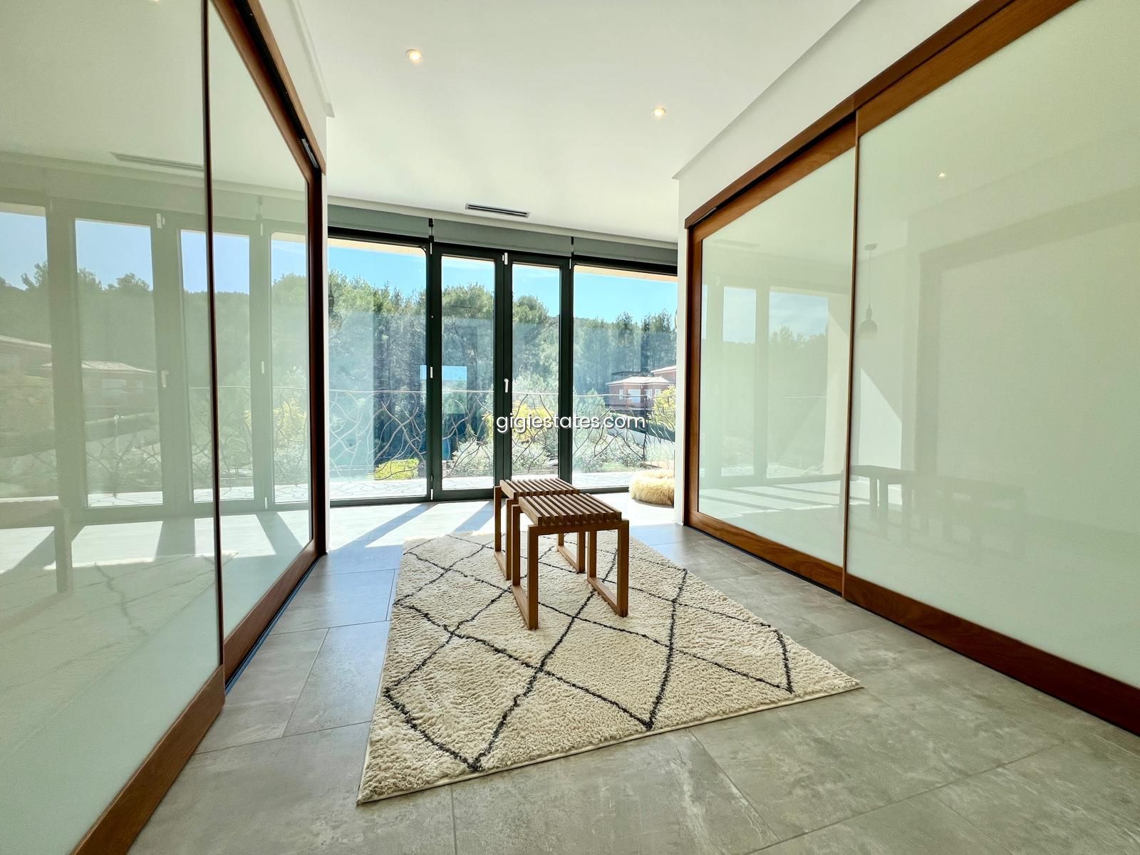 Villa de luxe contemporaine avec vue panoramique sur la mer à Jávea