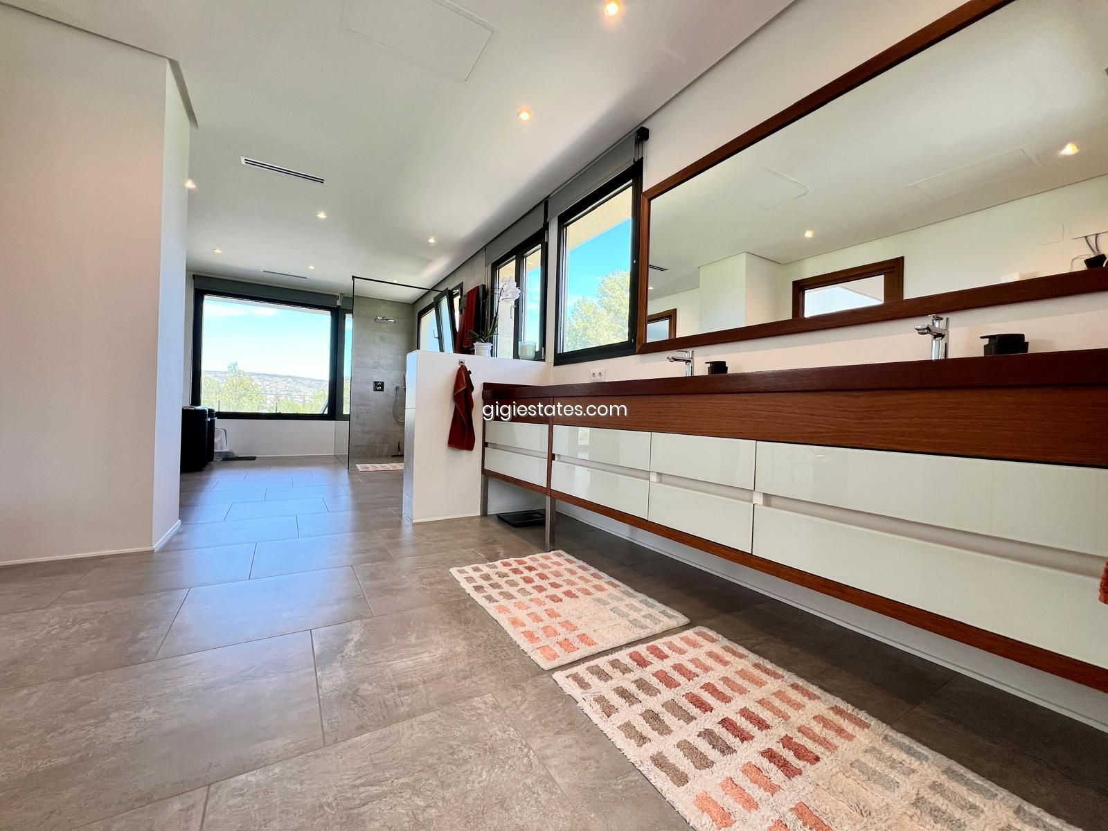 Villa de luxe contemporaine avec vue panoramique sur la mer à Jávea