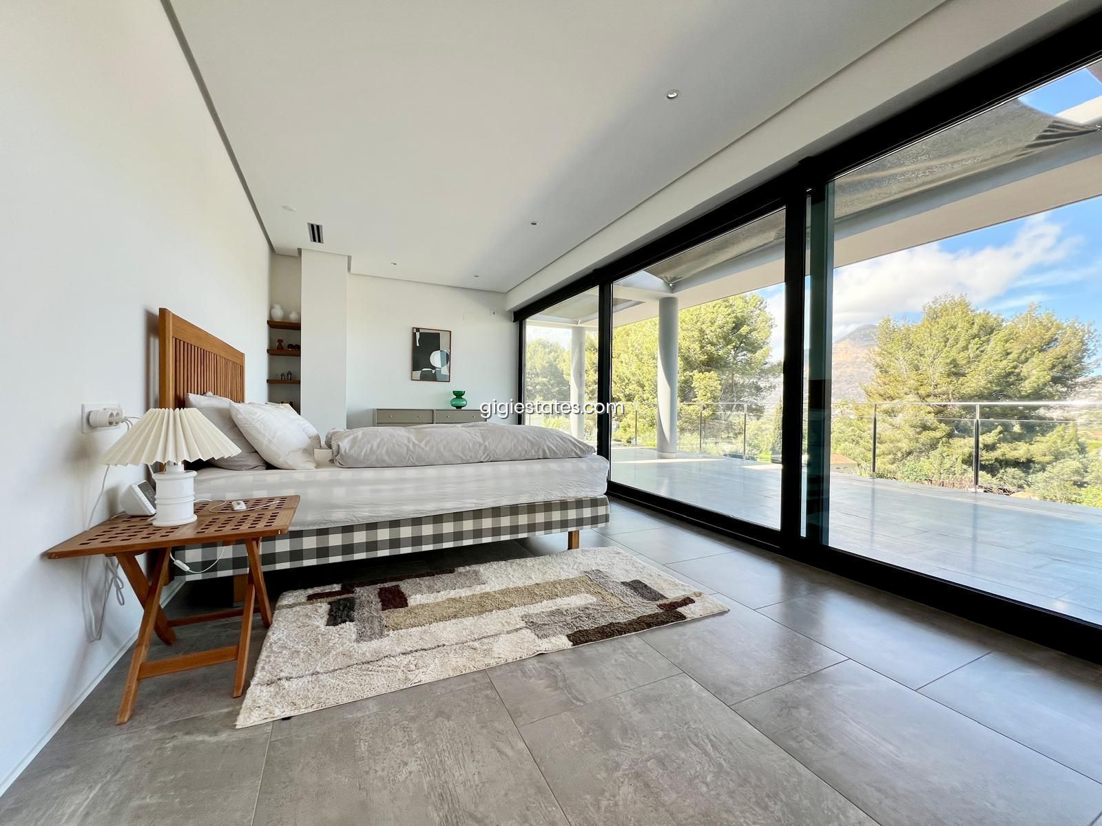 Villa de luxe contemporaine avec vue panoramique sur la mer à Jávea