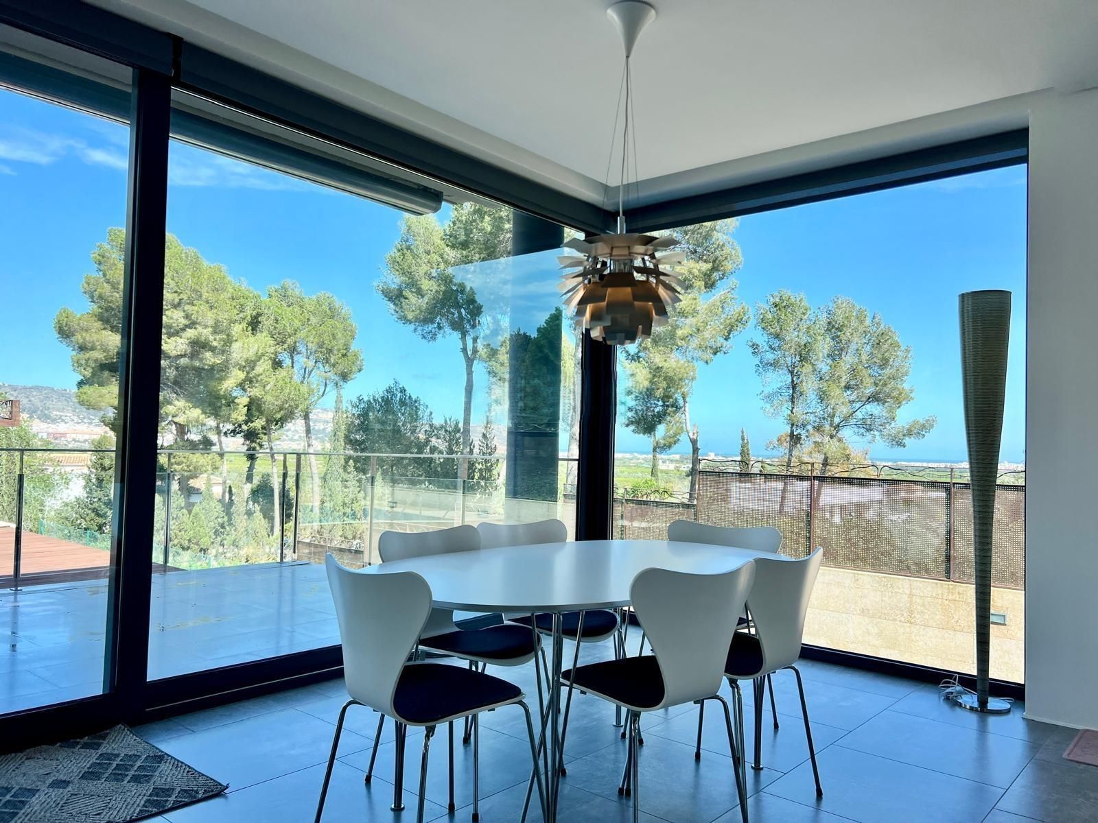 Villa de luxe contemporaine avec vue panoramique sur la mer à Jávea