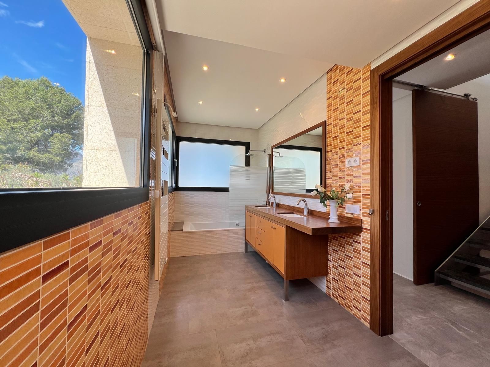 Villa de luxe contemporaine avec vue panoramique sur la mer à Jávea