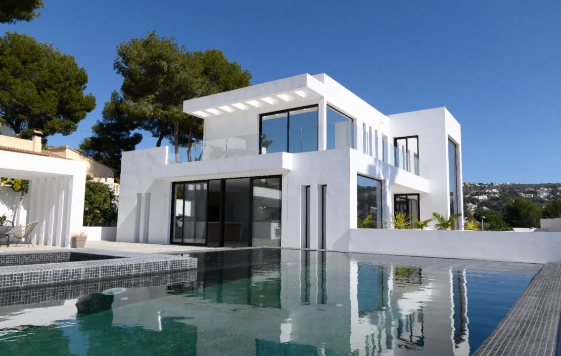 Villa neuve avec vue sur la mer et piscine avec jacuzzi à Moraira