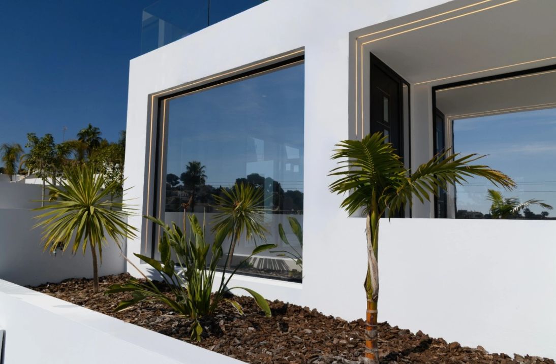Villa neuve avec vue sur la mer et piscine avec jacuzzi à Moraira