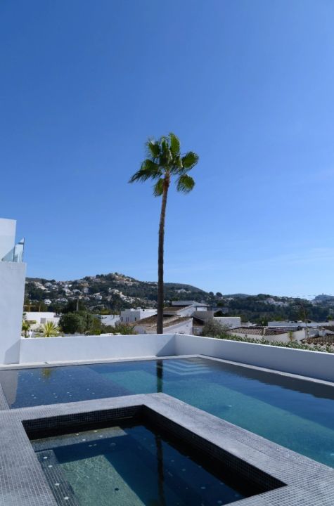 Villa neuve avec vue sur la mer et piscine avec jacuzzi à Moraira