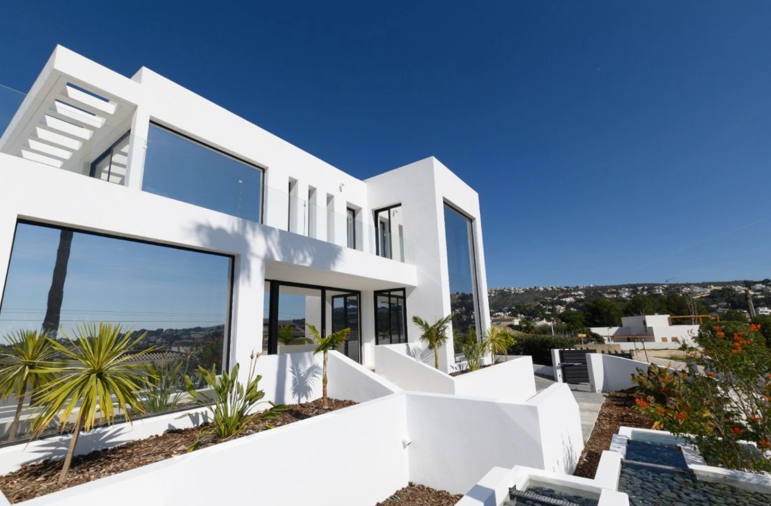 Villa neuve avec vue sur la mer et piscine avec jacuzzi à Moraira