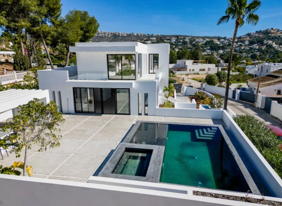 Villa neuve avec vue sur la mer et piscine avec jacuzzi à Moraira