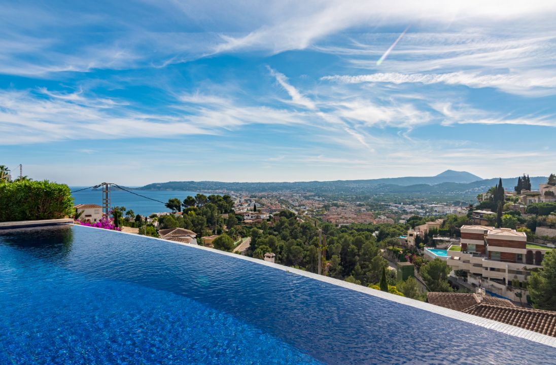 Villa design à La Corona, Jávea, avec vue sur la mer