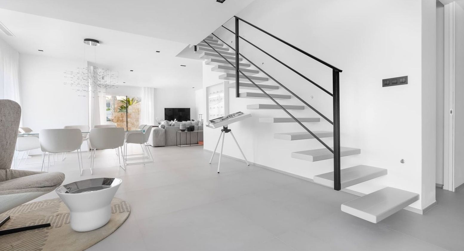 Luxury villa in Portichol, Jávea, with two infinity pools and sea views.