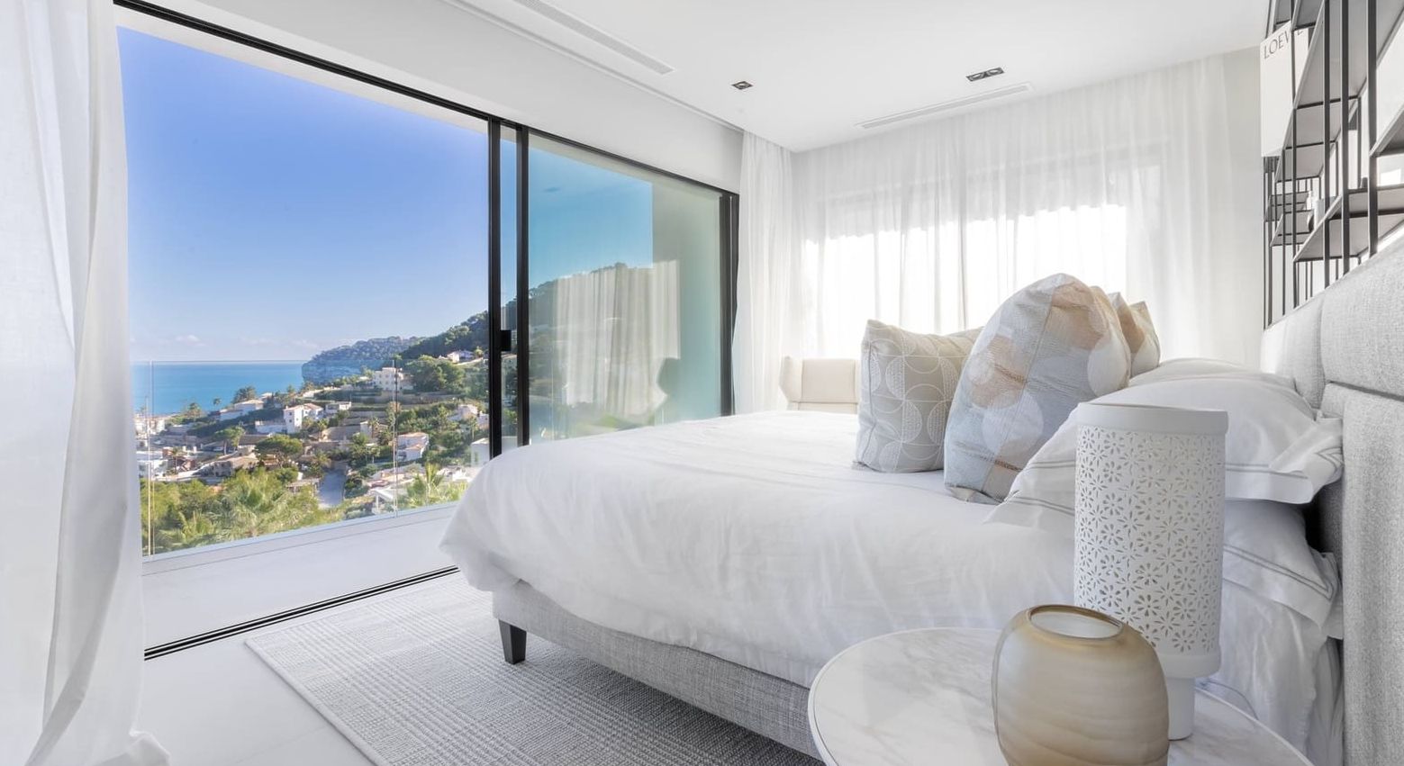 Luxury villa in Portichol, Jávea, with two infinity pools and sea views.