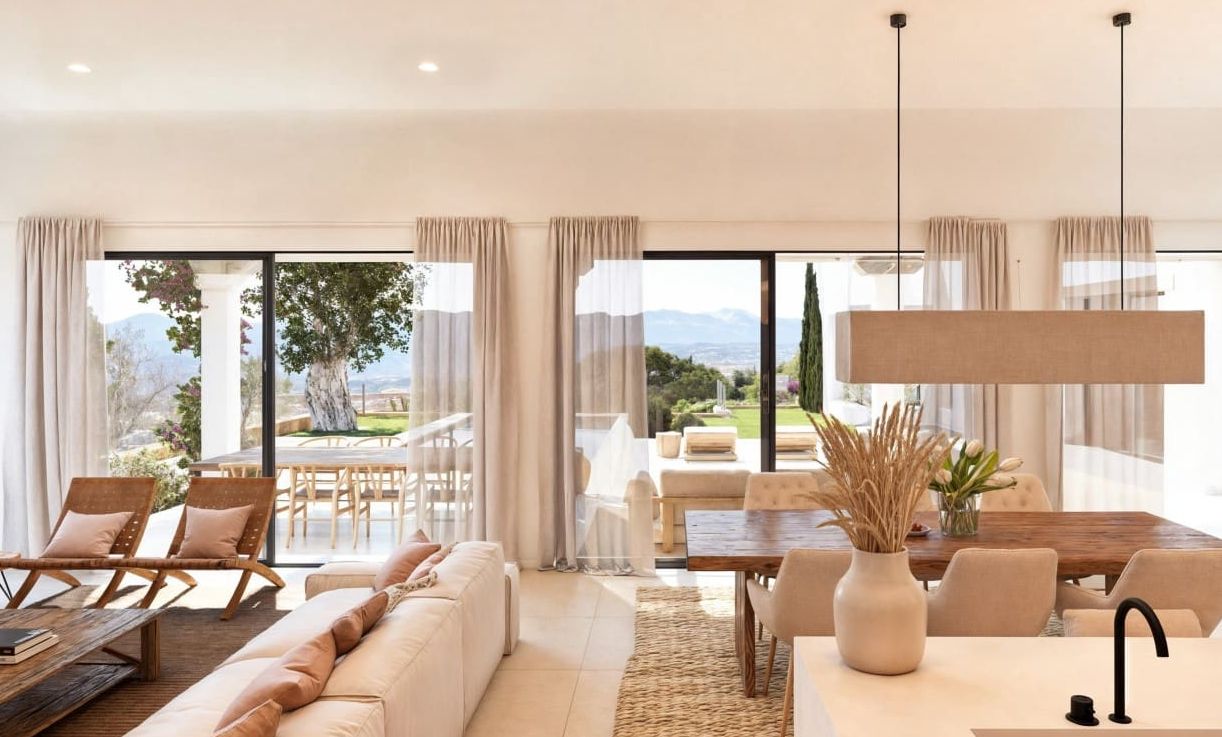 Villa de luxe neuve à Jávea, avec vues panoramiques et appartement indépendant.