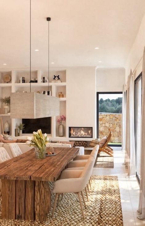 Villa de luxe neuve à Jávea, avec vues panoramiques et appartement indépendant.
