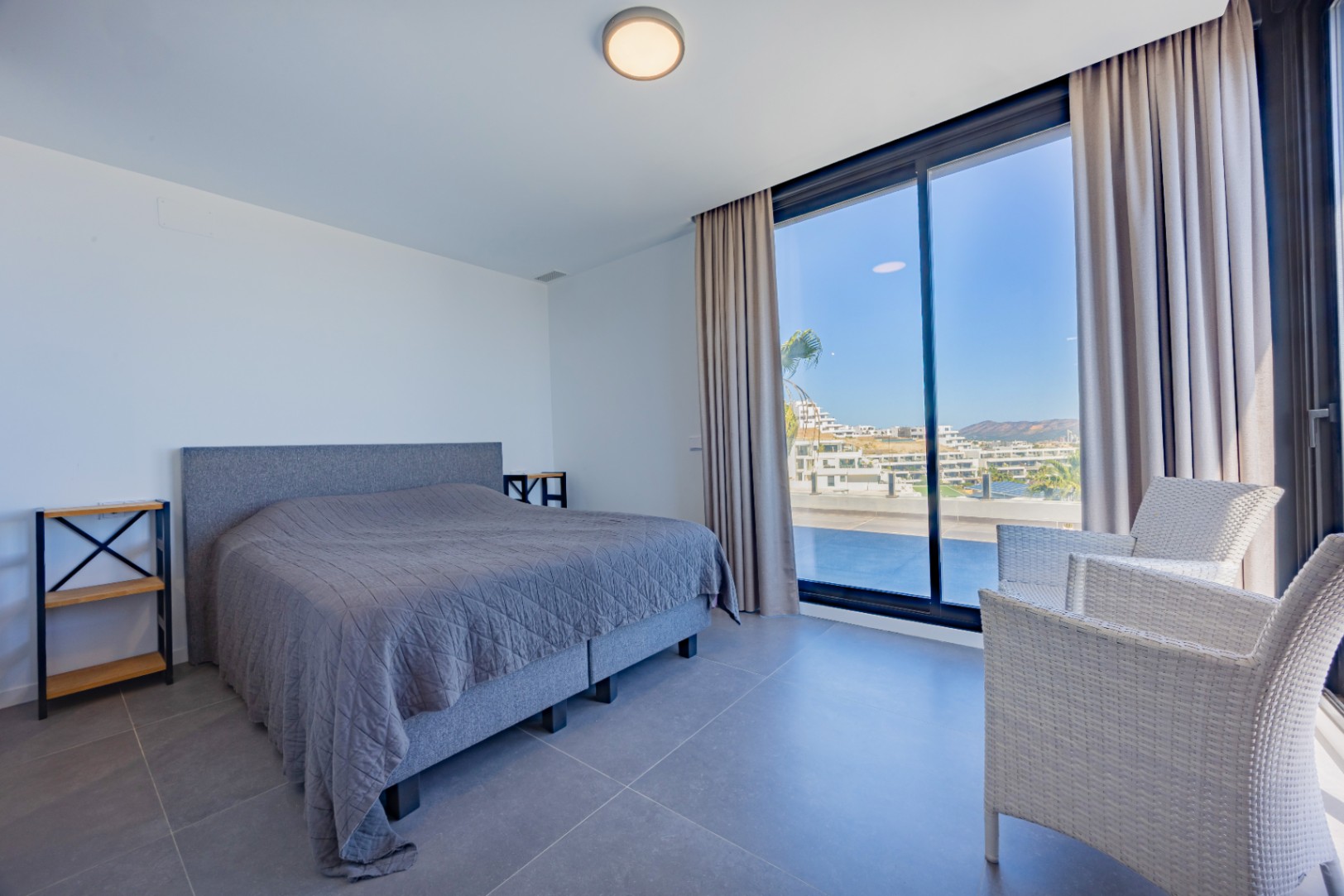 Luxe villa met panoramisch uitzicht op de skyline van Benidorm
